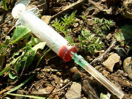 На улицах Архангельска участились случаи уколов использованными шприцами