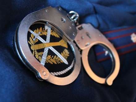 Сотрудник УФСИН пытался пронести в колонию стероиды и гашиш