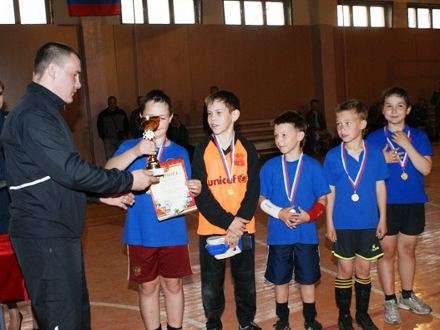 Дети сотрудников регионального УФСИН встретились на футбольном поле