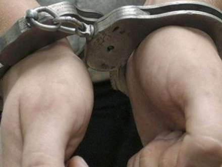 Трое жителей осуждены за драку с полицией