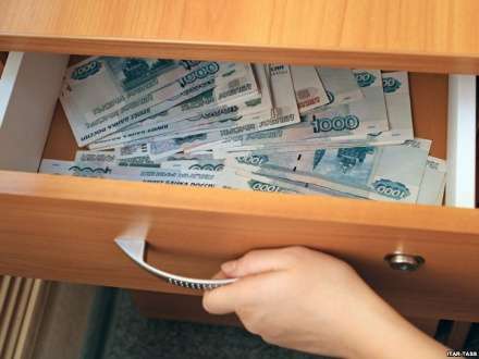 Молодец заведующая: одного зама — уборщицей, второго — воспитателем