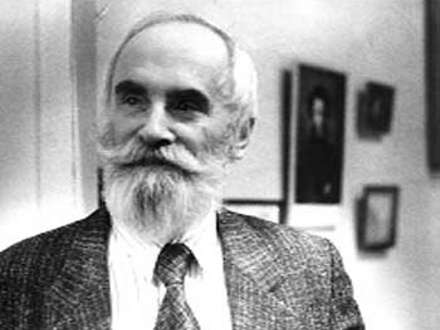 Создателю и хранителю Архангельского литературного музея — 75!