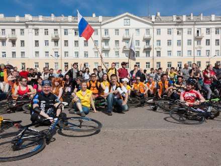 Около 500 велосипедистов проехались по Северодвинску