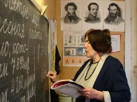 Закрыли школу на селе? Несите жалобу!