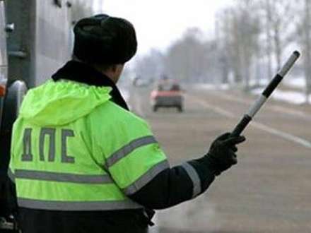 В Архангельской области полицейским пришлось стрелять по машине, чтобы остановить нарушителя