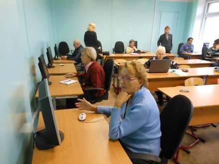 Пенсионеров Архангельска научат пользоваться интернетом