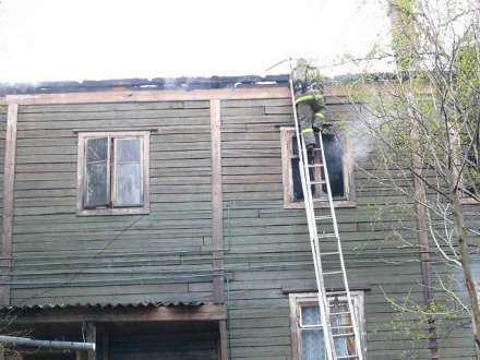 На острове Бревенник в Архангельске горел деревянный дом