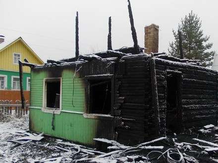 В Няндомском районе от огня пострадали два дачных дома
