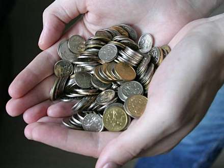 32 рубля зарабатывают россияне в час
