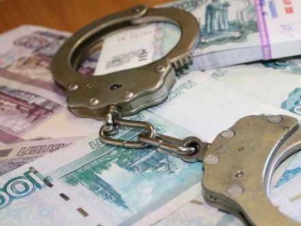 За 70 тысяч рублей обвиняемый хотел забрать справку о судимостях