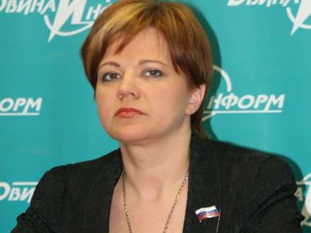Коммунисты поставили на Виноградову