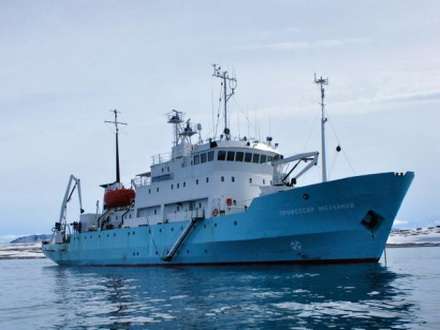 «Арктический плавучий университет» уходит в экспедицию