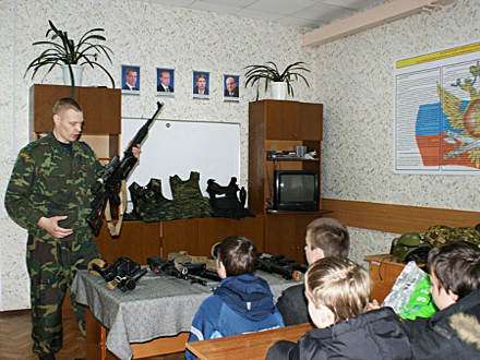 Воспитывать на примере мужества и доблести